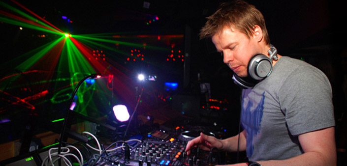 Clandestin & Ferry Corsten presentano Full On @ Space Ibiza Ferry Corsten
