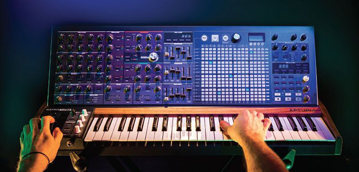 Arturia presenta Matrix Brute Arturia presenta Matrix Brute