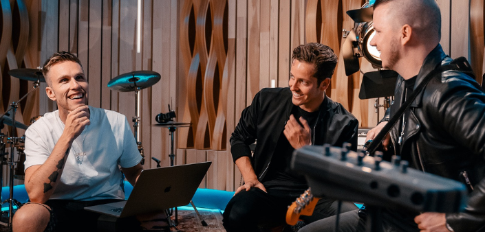 Nicky Romero & Sick Individuals presentano il loro nuovo singolo cantato da XIRA