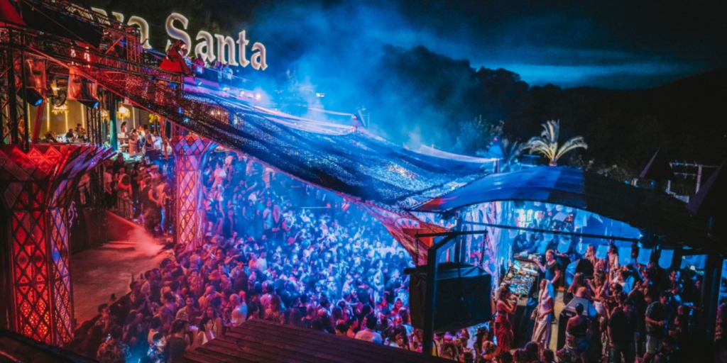 Panthēon: L’Evento che Trasforma Ibiza in un Regno Divino