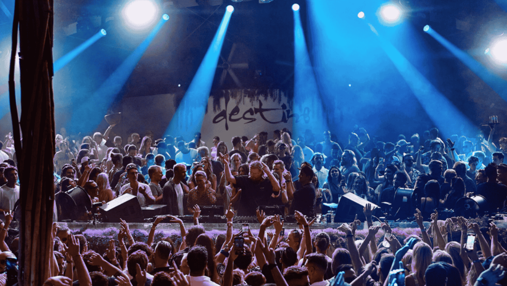 Destino Five Ibiza 2025: La Guida Completa ai Pacha ICONS con Marco Carola, Solomun e i Migliori DJ del Mondo